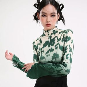 NWT MUKZIN Designer Green Printed Stretchy Longsleeve Top